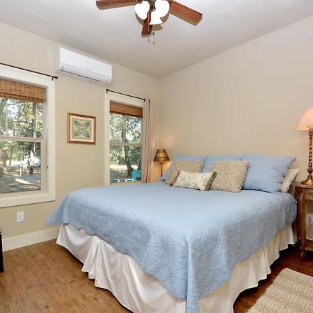 Cabins At Flite Acres - Desert Willow Wimberley Esterno foto