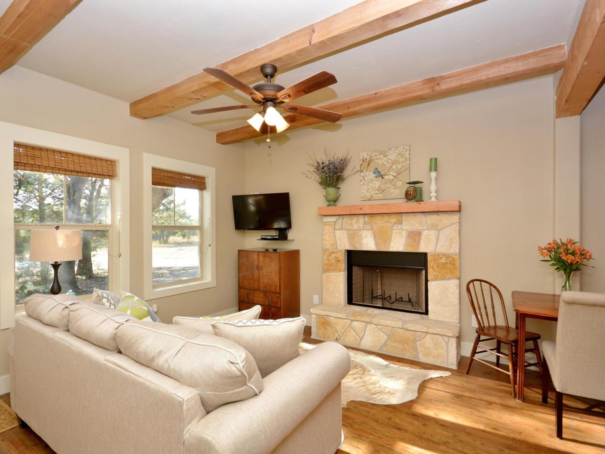 Cabins At Flite Acres - Desert Willow Wimberley Esterno foto